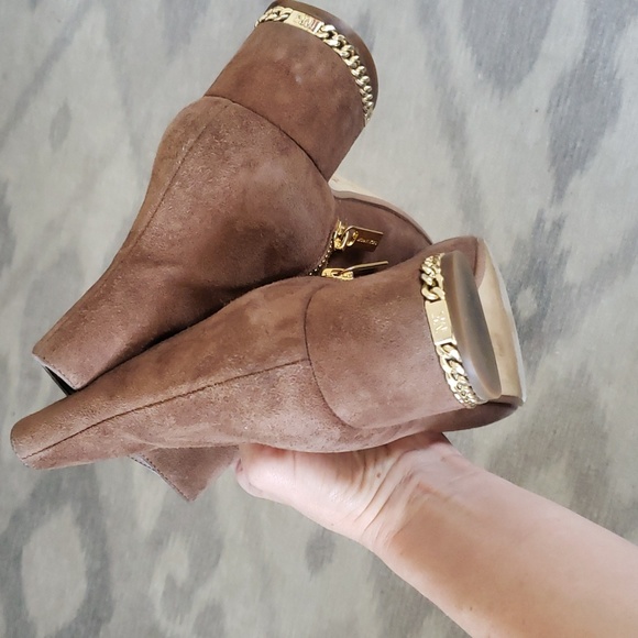 Michael Kors Brown suede booties size 5.5 - Picture 4 of 14